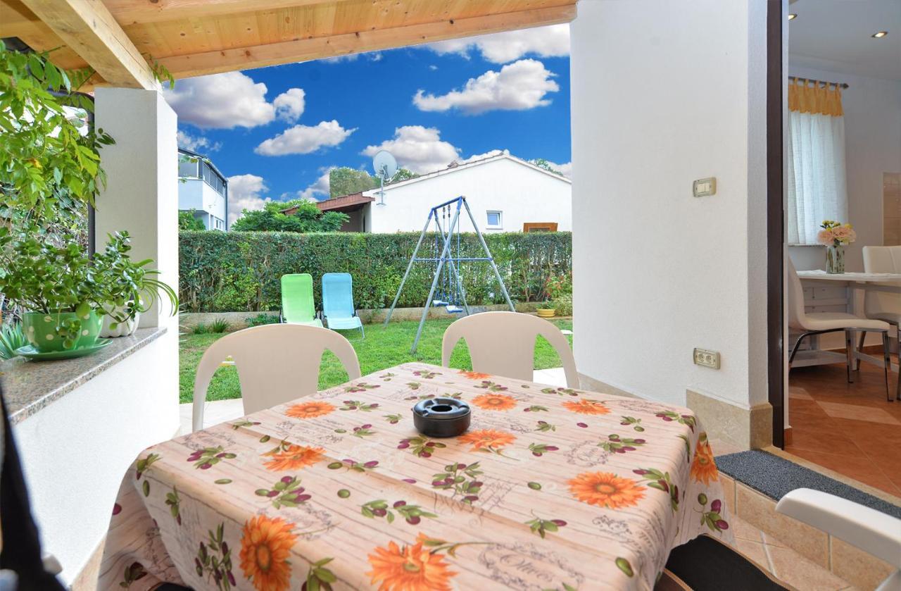 Apartment Snjezana 1064 Ровин Екстериор снимка