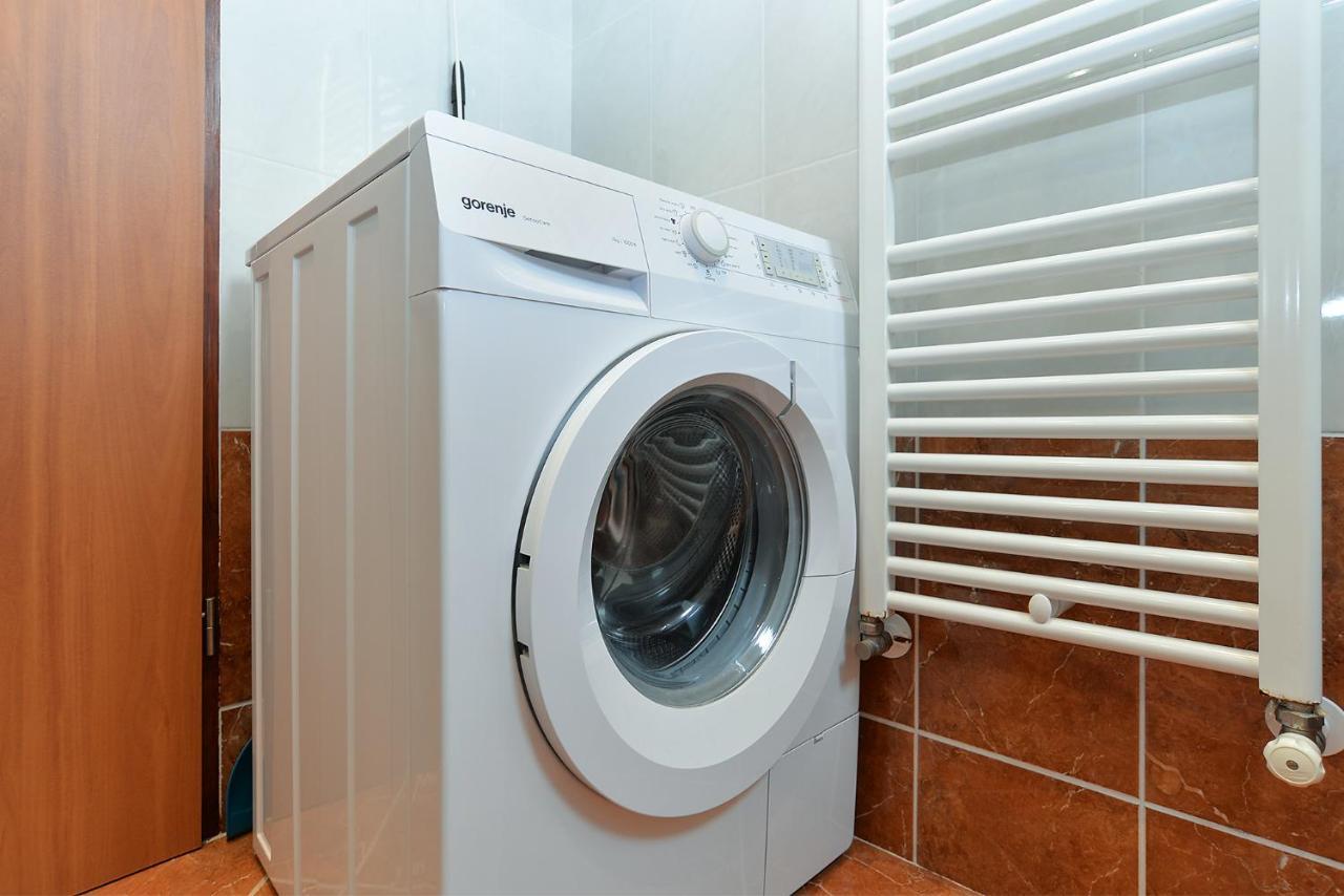 Apartment Snjezana 1064 Ровин Екстериор снимка