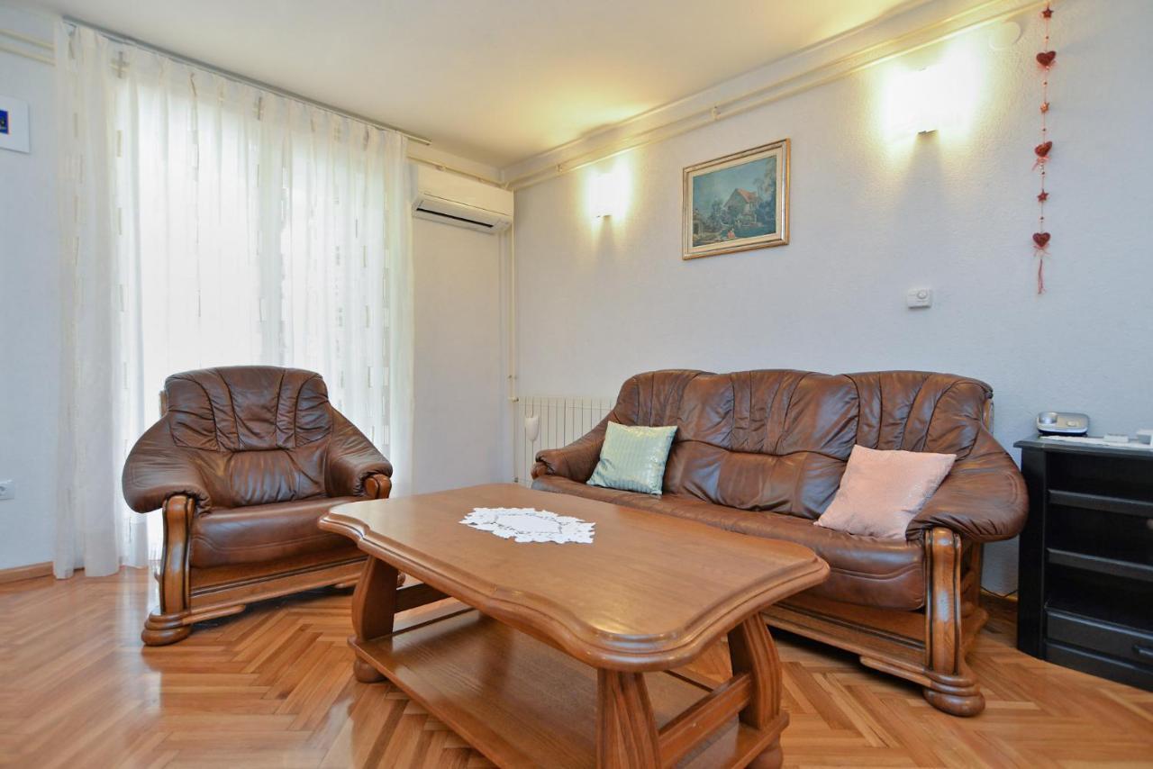 Apartment Snjezana 1064 Ровин Екстериор снимка